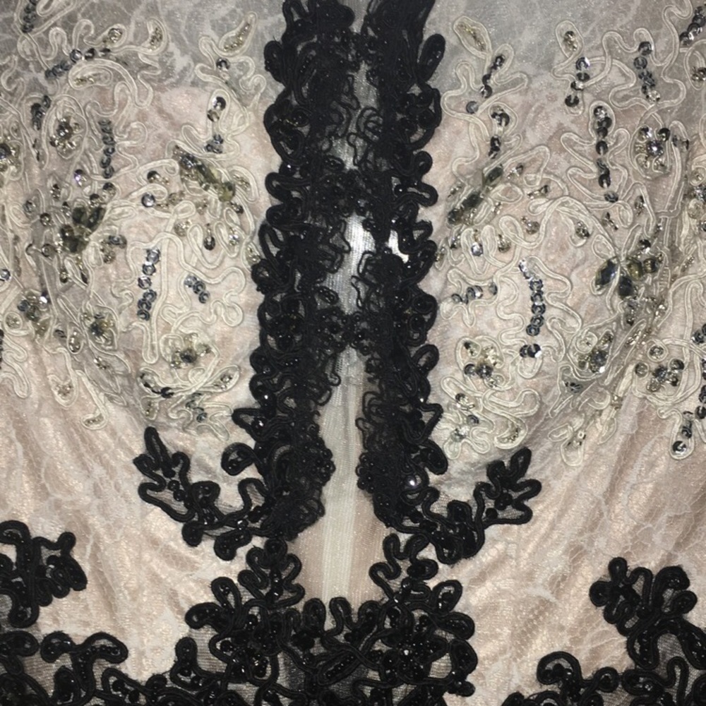 Formal Dress - Picture 3 of 5
